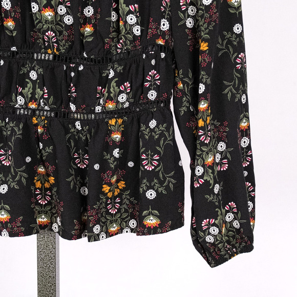 Old Navy Women's Dark Floral Peasant Top PETITE MEDIUM Milk Maid Cottage Fairy - Picture 2 of 4
